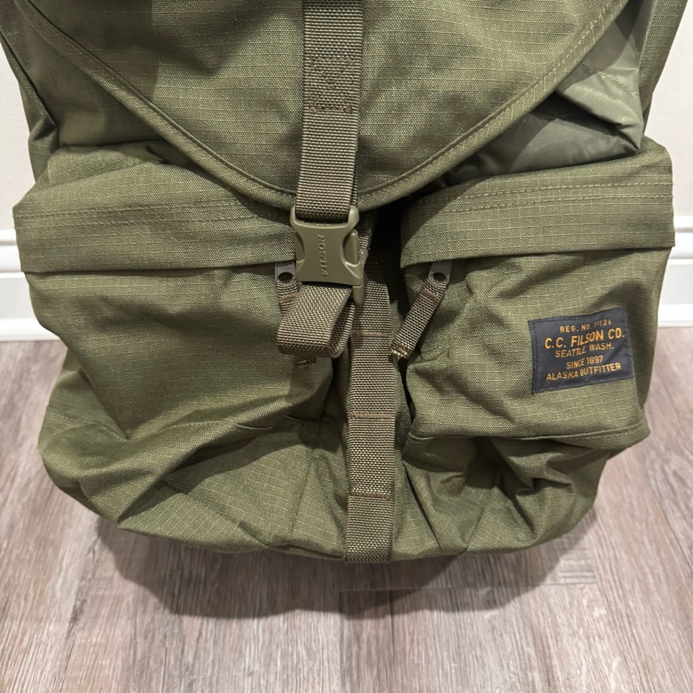 Filson Ripstop Nylon Backpack in Surplus Green 32L - Picture 4 of 10